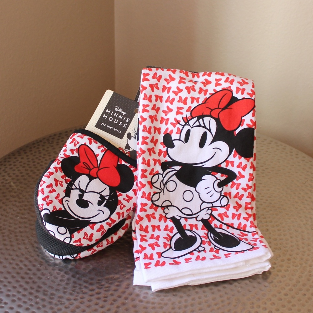 Disney Minnie Mouse Towel/Mitt Kitchen Set NWT